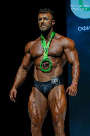 CLASSIC PHYSIQUE НОВИЧКИ